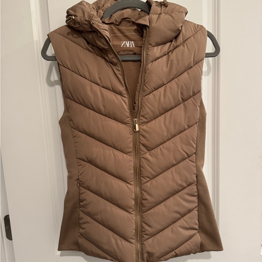 Zara Women's Caramel Puffer Vest